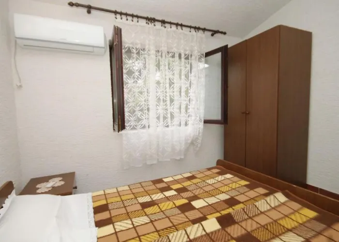 With Parking Space Zdrelac, Pasman - 8514 شقة